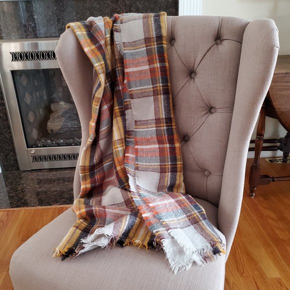 Zara Accessories - Plaid Zara Blanket Scarf